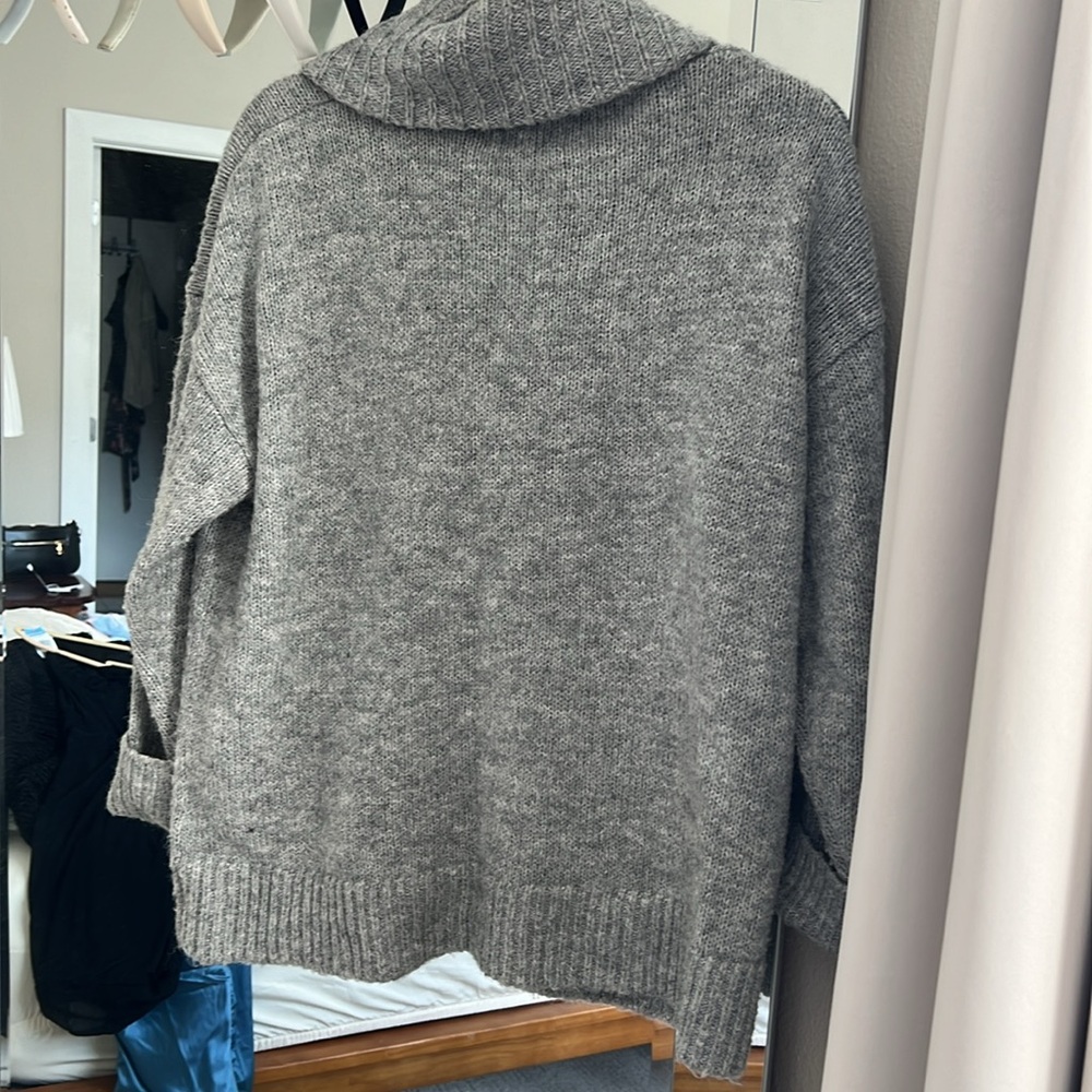 Old Navy Gray Shawl Collar Buttoned Cardigan - Picture 4 of 4
